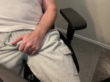 [13-04-24] twinkboylover321 public show video from Chaturbate