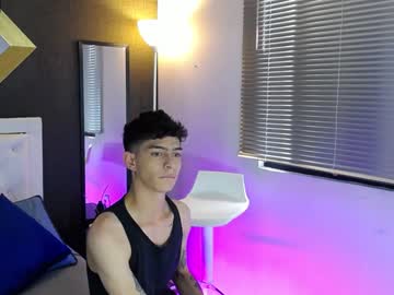 [24-04-22] ianmacroy cam video from Chaturbate