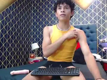 [19-12-22] christopher_myers record public show video from Chaturbate.com