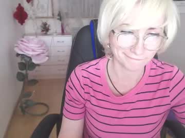 [25-05-22] vanessaross_ show with toys from Chaturbate