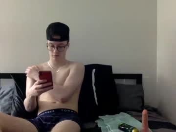 [17-03-22] cameronscott620 record public show video from Chaturbate