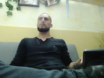 [26-07-22] steve_kratar public show video from Chaturbate