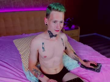 [30-07-22] barney_twink video with toys