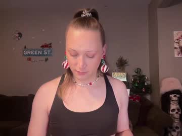 [16-12-23] greenxxxqueen public webcam from Chaturbate