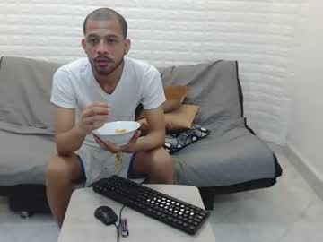 [14-07-22] guillesmith2021 chaturbate show with toys