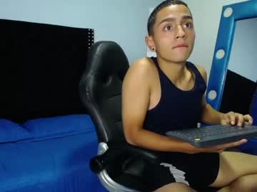 [19-10-23] dereck_yeinz record private sex show from Chaturbate