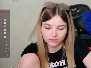 [11-03-23] _favoritegirl_ record public show from Chaturbate