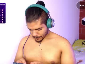 [16-03-23] littleorion20 record public show from Chaturbate