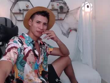 [27-10-22] max_walker_0 record public webcam from Chaturbate