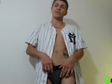 [09-11-22] twink_boyl public show from Chaturbate