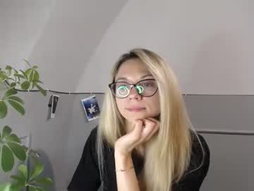 [09-08-23] _bella_blond record video with toys from Chaturbate.com