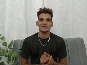 [04-10-23] max_dilan chaturbate video with dildo