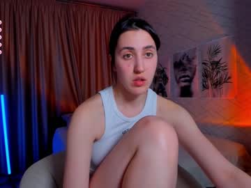 [25-04-24] sophy_woo record video with dildo