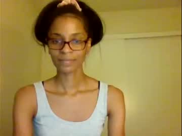 [19-08-22] petite_bbigirl webcam video from Chaturbate.com