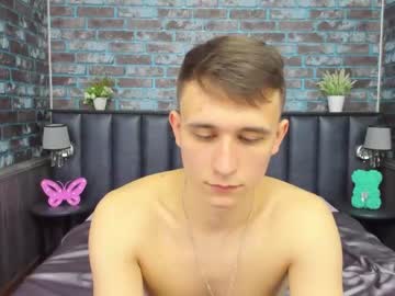 [24-02-22] andriburton record premium show video from Chaturbate.com