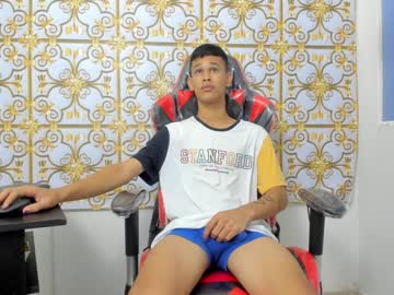 [18-07-23] snake_hot18 chaturbate public show