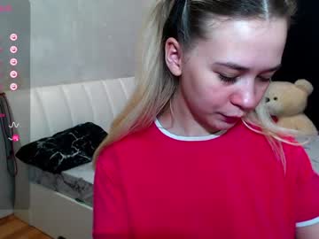 [06-03-24] so_cute_holly record video with dildo from Chaturbate.com