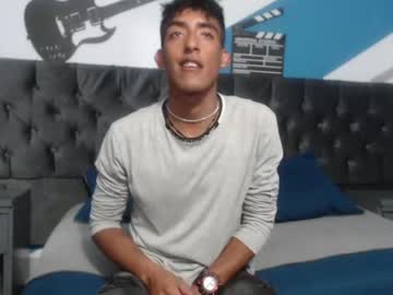 [01-03-23] sweeet_boyy_ webcam show