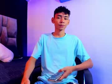 [25-08-23] christopher_miller1 private XXX show from Chaturbate