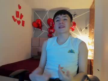 [05-05-23] james_collins_ public webcam video from Chaturbate