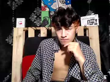 [28-01-22] idealisticboy record public webcam video from Chaturbate