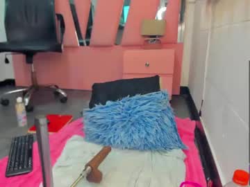 [23-01-24] karol_ebony1 public webcam video from Chaturbate