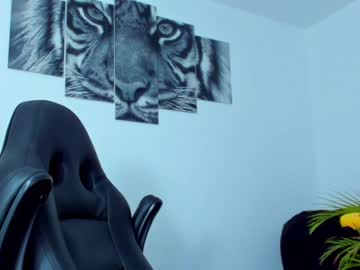[22-02-24] humber_eli private show from Chaturbate
