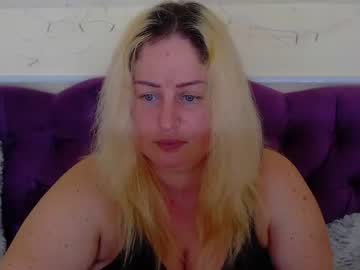 [03-02-23] curvynikole_ blowjob show from Chaturbate