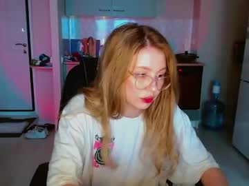[24-11-23] horney_audrey public show from Chaturbate