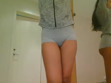 [08-09-22] sexyticky public show from Chaturbate