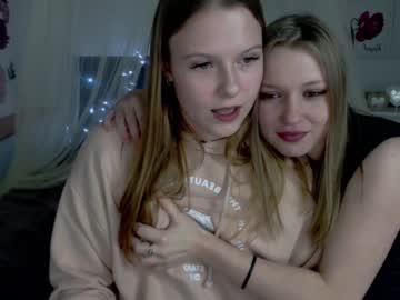 [11-01-22] andya_hias public webcam from Chaturbate