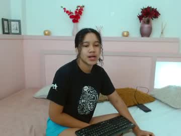 [18-10-22] sophiacollen record blowjob video from Chaturbate.com