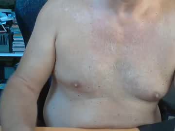 [18-08-22] sensualdutchman public show from Chaturbate.com