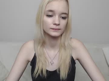 [20-05-22] chl0e_white_love public show from Chaturbate.com