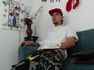 [11-12-22] stiven_fox3 chaturbate toying