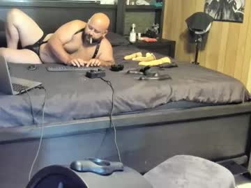 [14-08-23] bhunter6987 record video with dildo