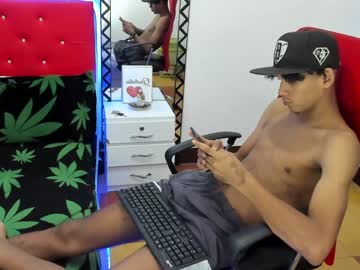 [06-09-22] michaell_star show with toys from Chaturbate.com