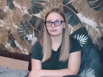 [03-12-22] emievalilybtrfly record private sex show from Chaturbate