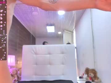 [18-03-22] shantall_and_crist public show from Chaturbate