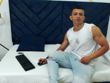 [26-03-24] david_lewiss record video from Chaturbate.com