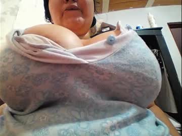 [29-10-22] bigtits_40 record video with toys from Chaturbate.com